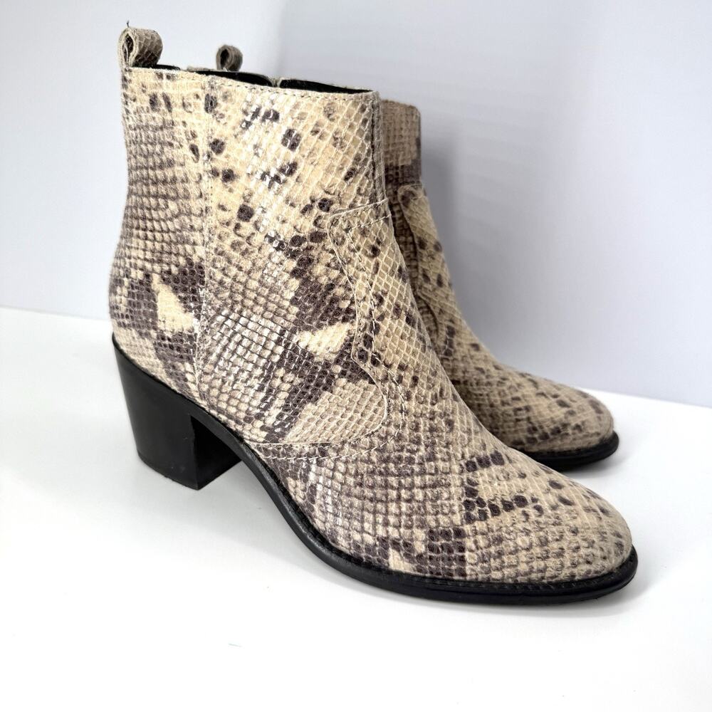 Insolia Boots Womens Size 7 Snake Skin Print Ankle Western Block Heel Zip